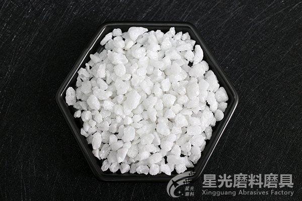 耐火材料白剛玉 高性能耐火防火材料的核心解析